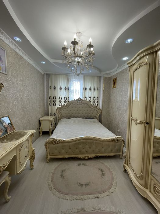 Продам спальный гарнитур