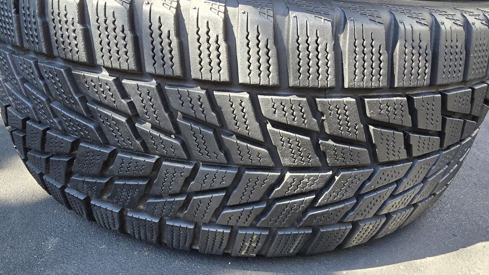 4 anvelope iarnă Bridgestone 235/50/17 -transport gratuit