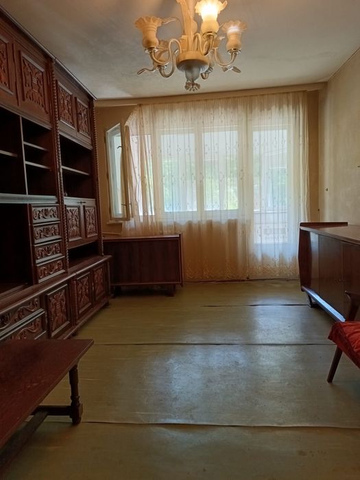 Apartament 3 camere, Militari