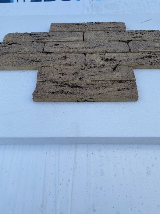 Caramida Aparenta feliata