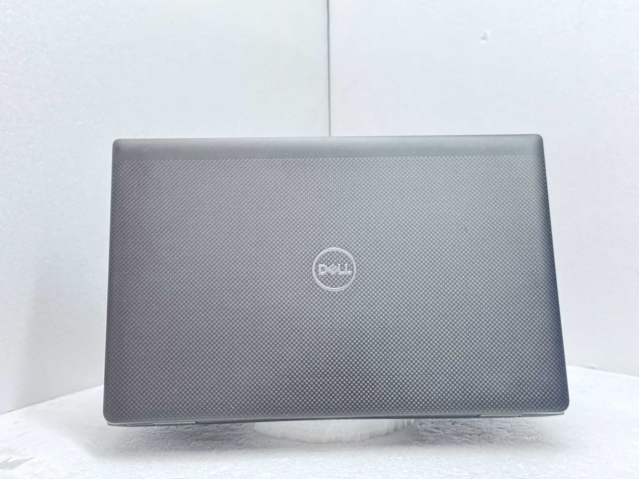 бизнес клас Dell Latitude 7520 15.6" i7-1185G7 16GB 510GB клас А | С гаранция