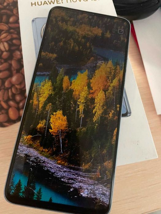 Продается синий Huawei nova 13i