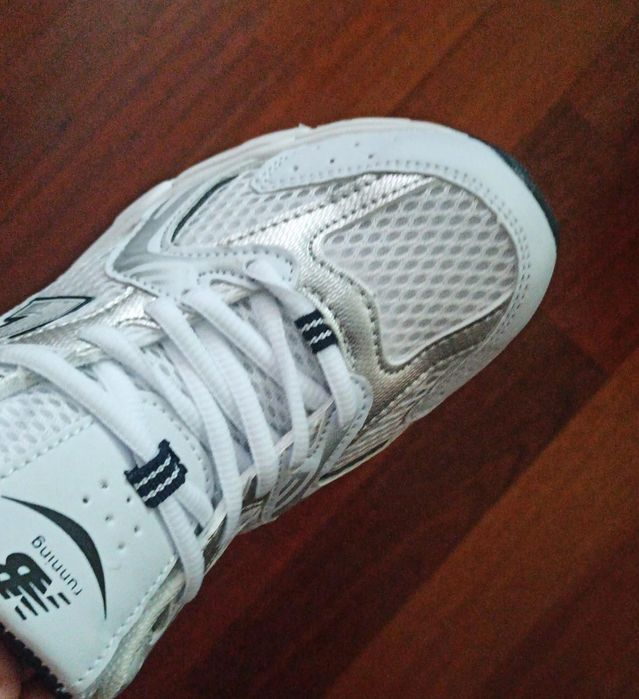 Женские кросовки