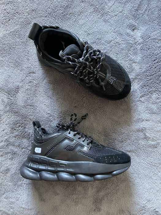 Versace chain reaction