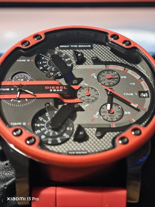 Часовник DIESEL Mr. Daddy BIG RED 2.0