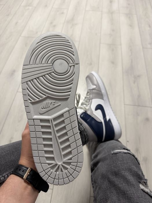 Adidasi Barbati Nike Air Jordan Gri & Albastru Indigo!