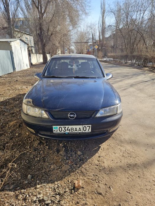 Продам машину опель вектра