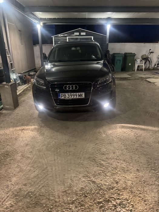 Audi q7  Топ състояние