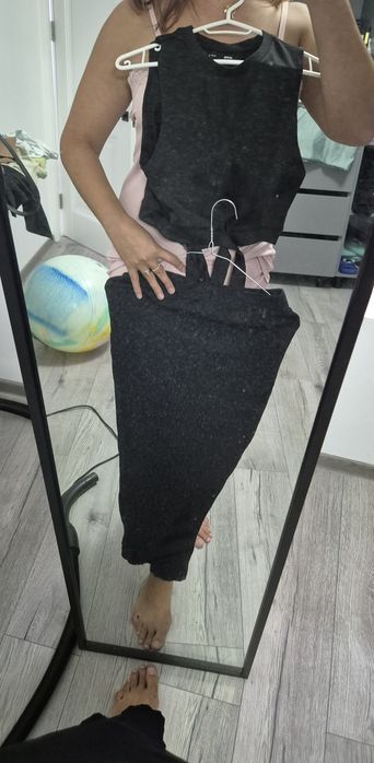 Compleu format din top si fusta cu slit casual
