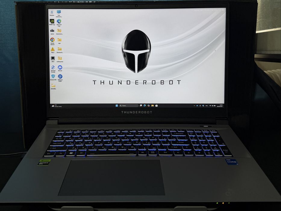 Thunderobot 911 Plus G3 X + геймпад + комплект
