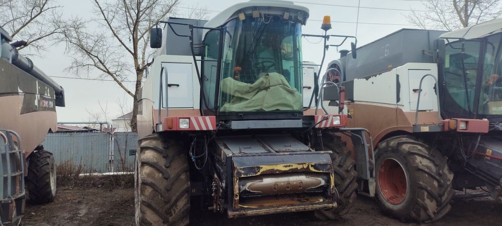 Комбайн Акрос 530 есть 3ед.