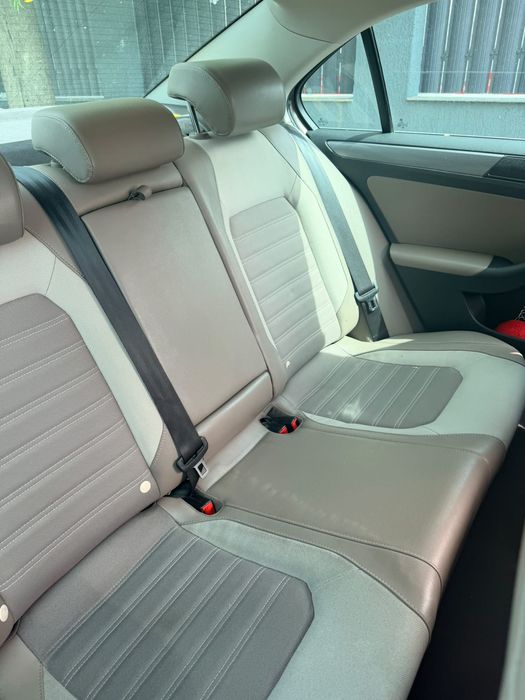 Vand VW Jetta 2011