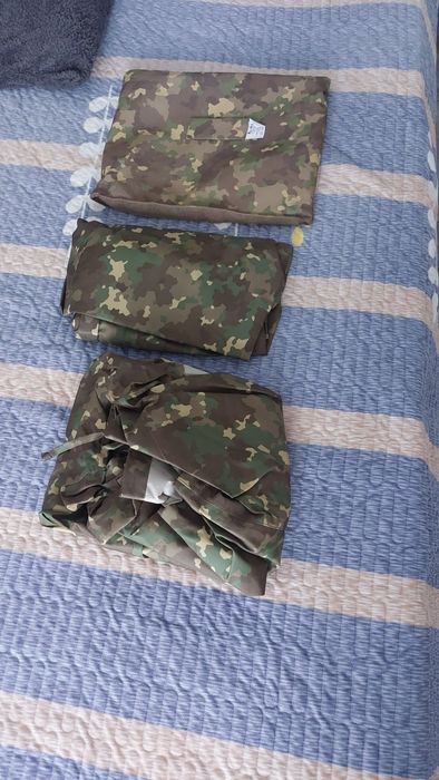 Vând ținută militară