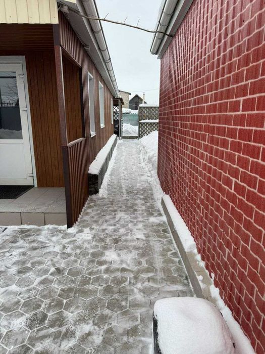 Продам дом с гаражом