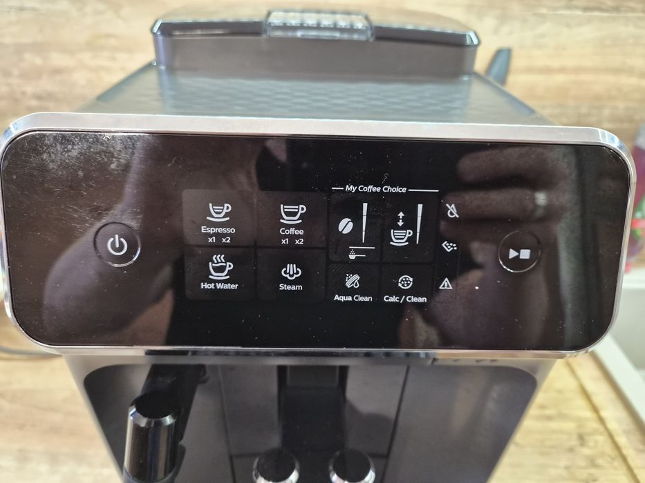 Автоматична еспресо машина Philips EP2220/10н