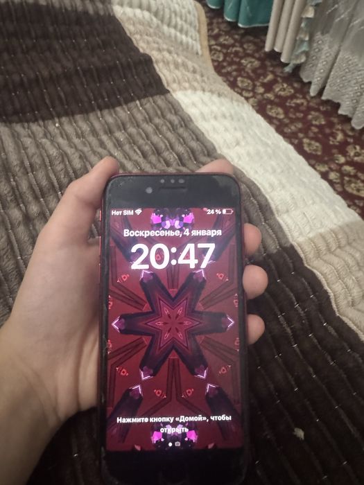 iPhone se2020 на 64гб