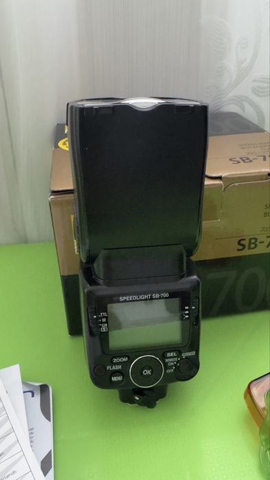 Nikon sb700 sau schimb cu obiectiv wide