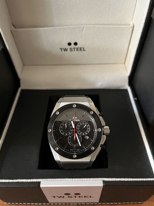 Часовник TW Steel CEO Tech 44mm