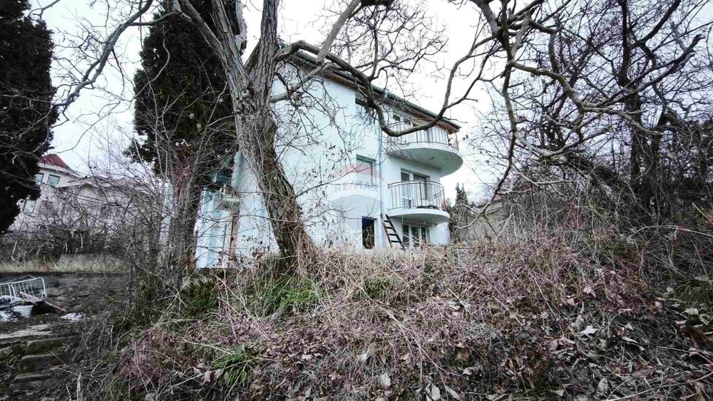 Градска къща,гр.Варна,м-т Св. Никола ТЕ