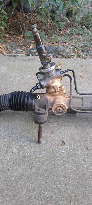 Кормилна рейка за toyota avensis 2.0 d 116коня