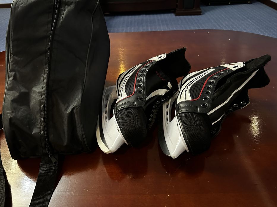 Продаю женские и мужские коньки 37 и 40 размеров.