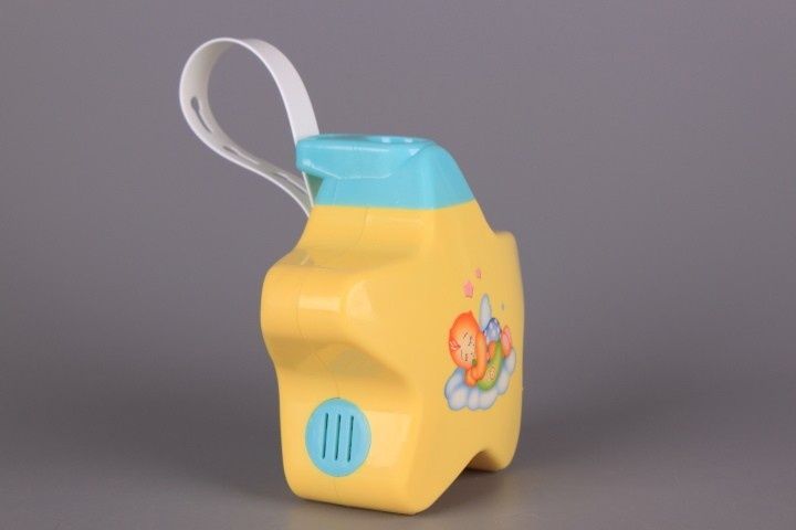 Светеща и музикална звездичка с възможност за поставяне на кошара