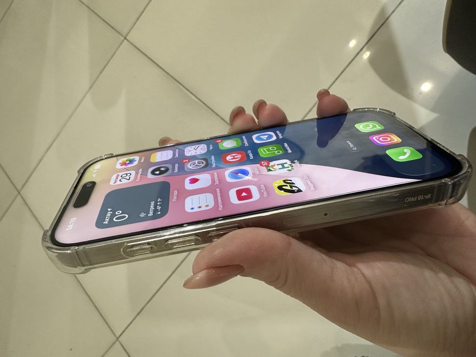 Продам айфон 16 про 128гб акб 93