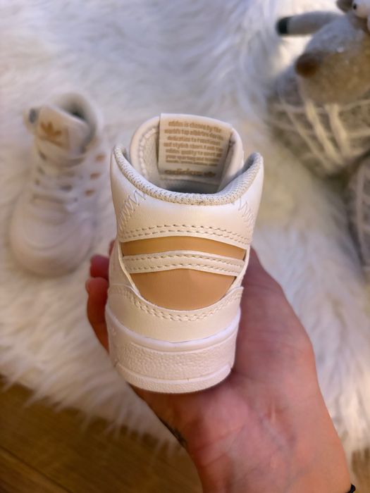 Кец Adidas 19 размер