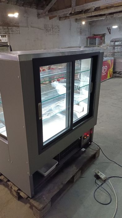 Сладкарска витрина 120х77