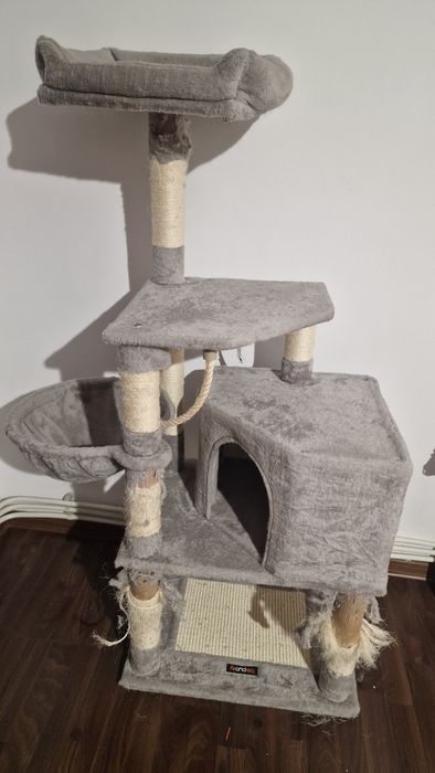 Anunț vânzare – accesorii pentru pisici (stare foarte bună / noi)