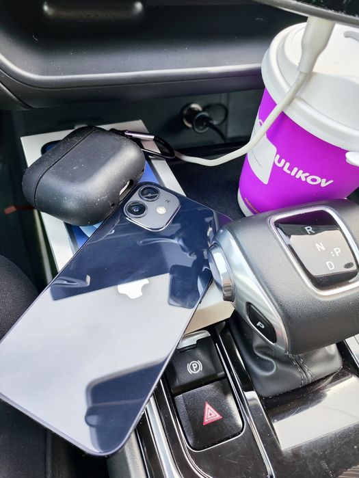 Iphone 12 mini  AirPods Pro