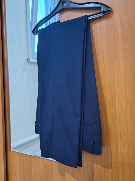 Продам костюмы НИШ