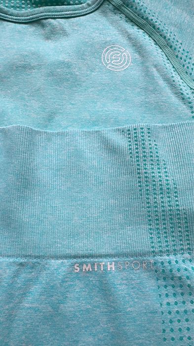 Одежла для фитнесса