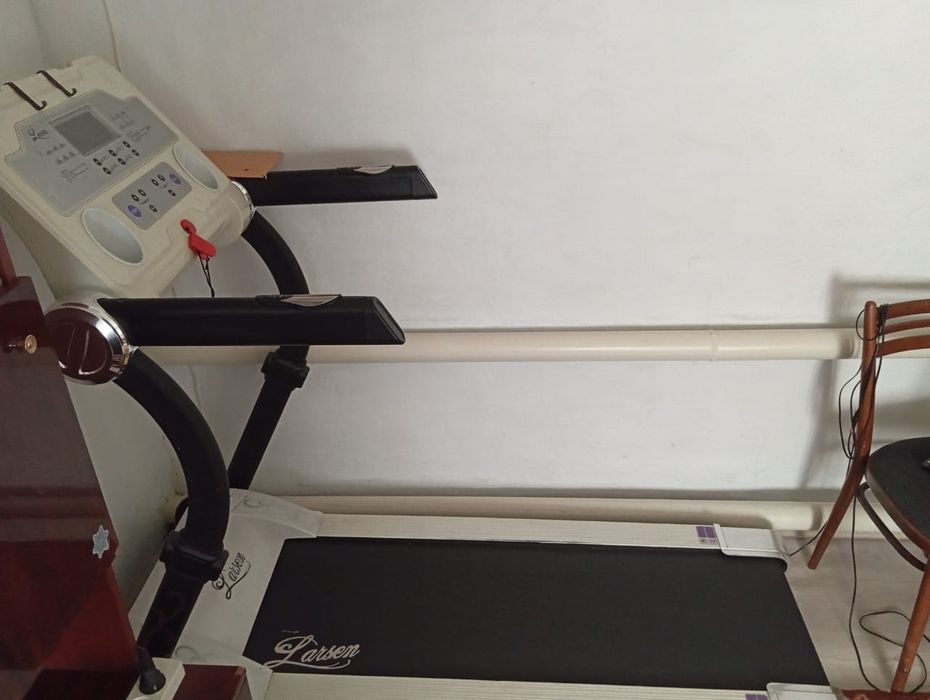 Продам беговую дорожку