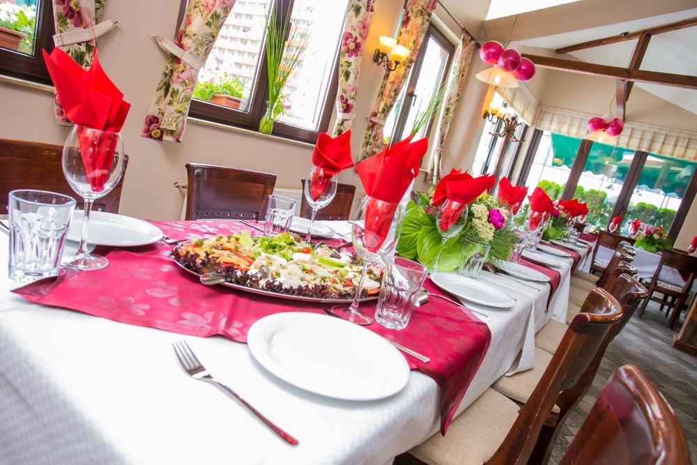 Зала за партита и събития / цяло заведение