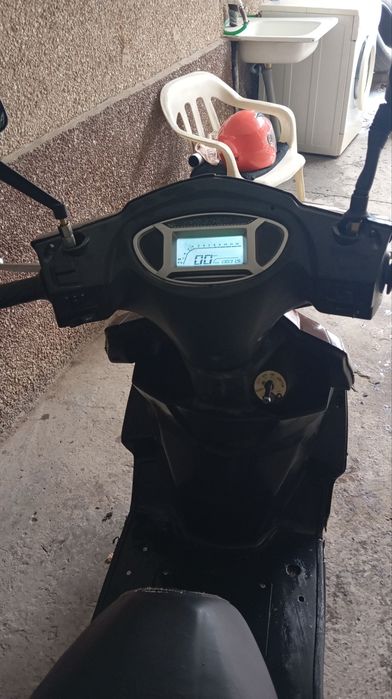 Skuter wasat ishi yoq