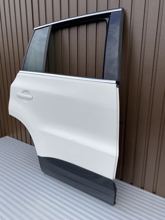 Usa dr spate vw Tiguan 5N 2007-2011 cod de culoare LB9A