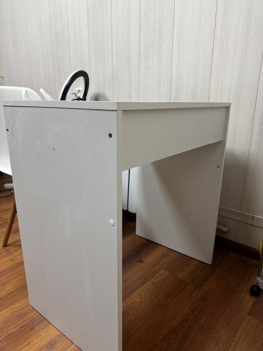 Стол для маникюра