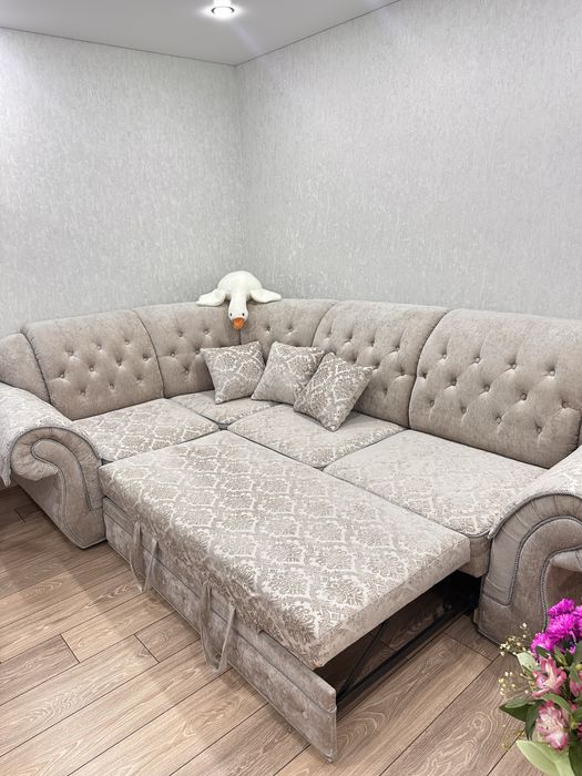 Продается диван)