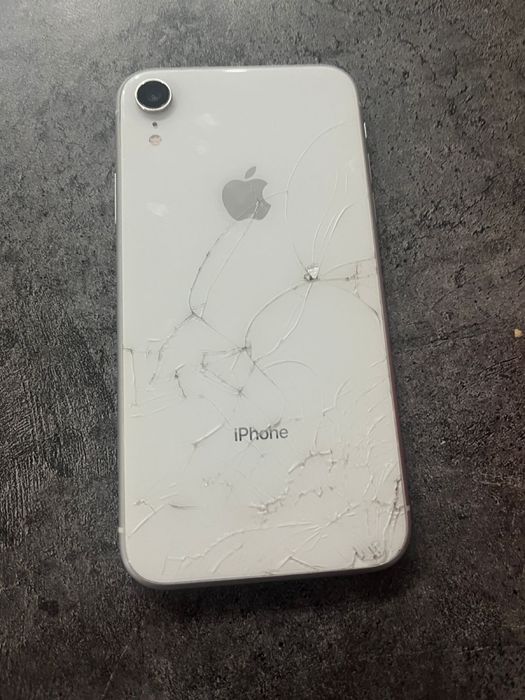 Продам айфон хр в