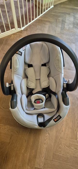 Кошница/ столче за кола Be safe izi go modular i-size