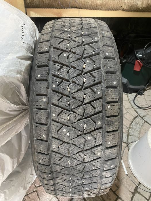 Продам комплект шин