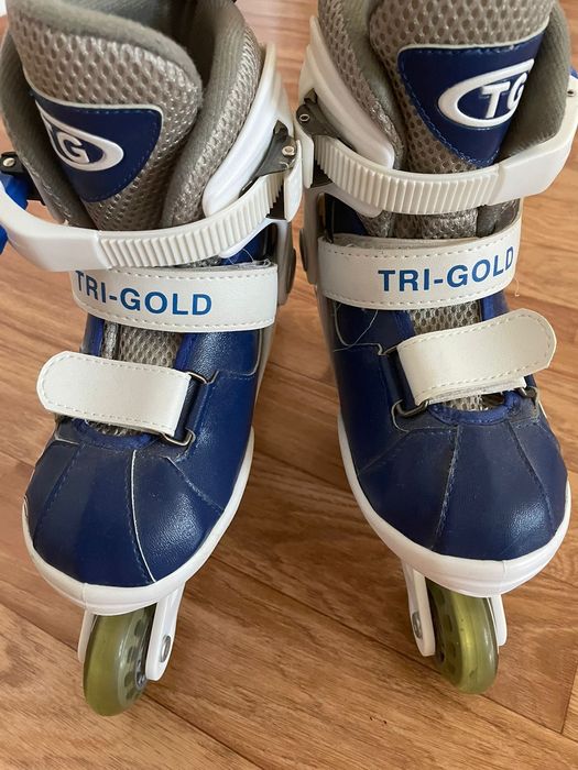 Роликовые коньки