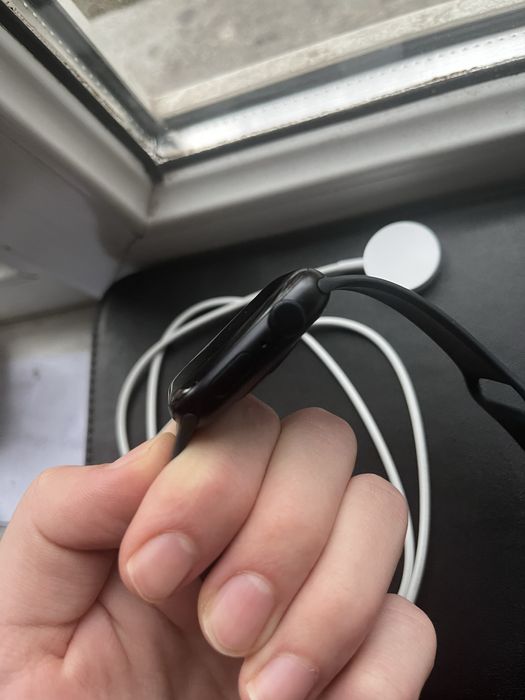 Смарт-часы Apple Watch SE