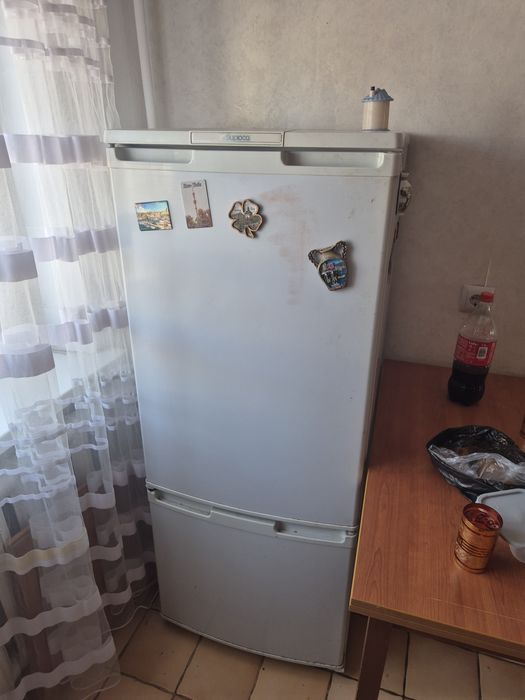 Продам б/у холодильник Бирюса