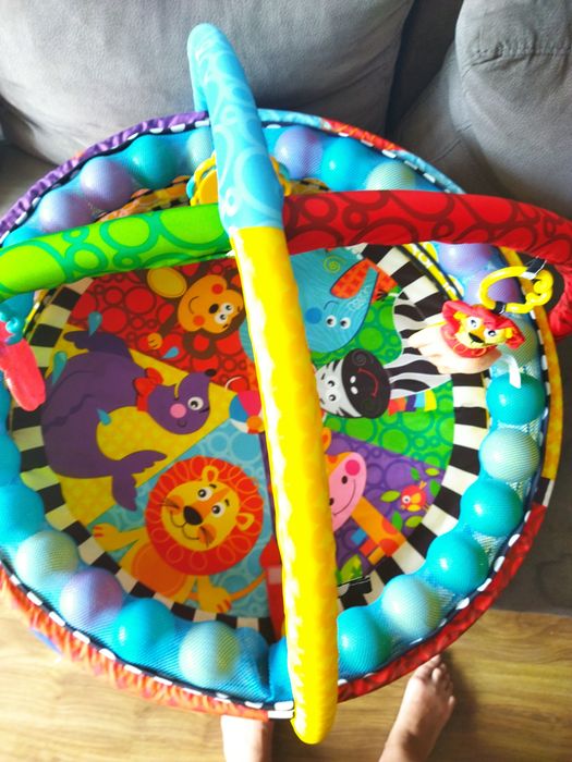 Активна гимнастка