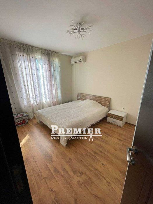 Продава се отличен тристаен апартамент в Равда.