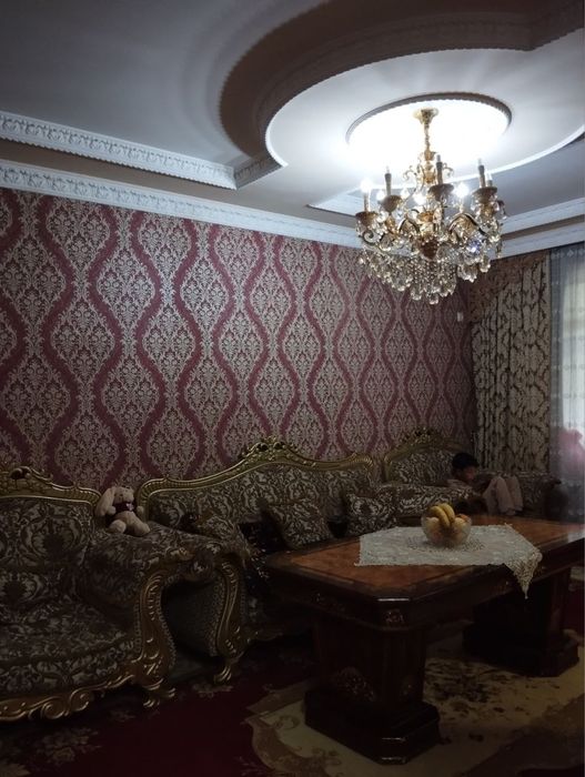 4 honali dom sotiladi