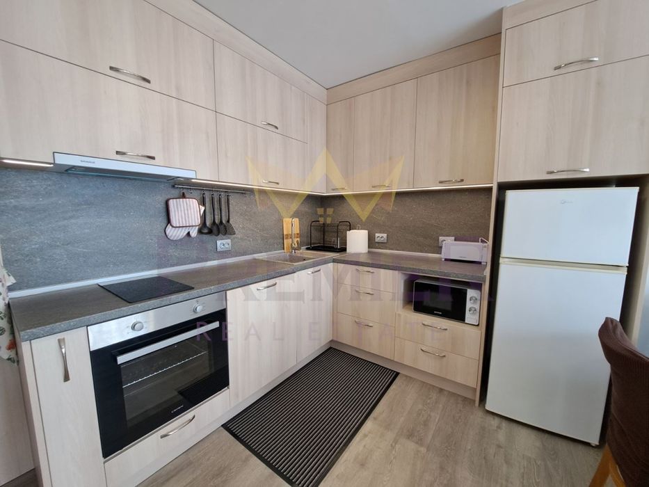 Дава се под наем Тристаен апартамент в Варна, Левски - 75 кв.м за 598.23 € - Снимка #1