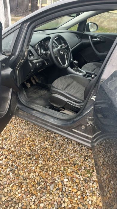 Vand opel astra j